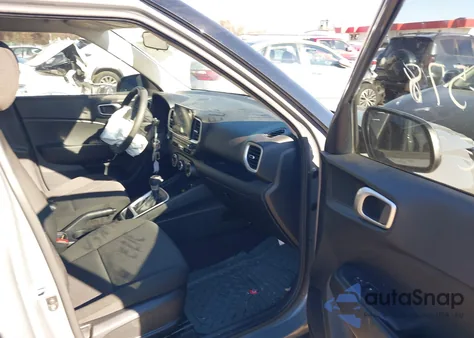 2021 Hyundai Venue Se z USA, uszkodzony, nr VIN KMHRB8A3XMU121038